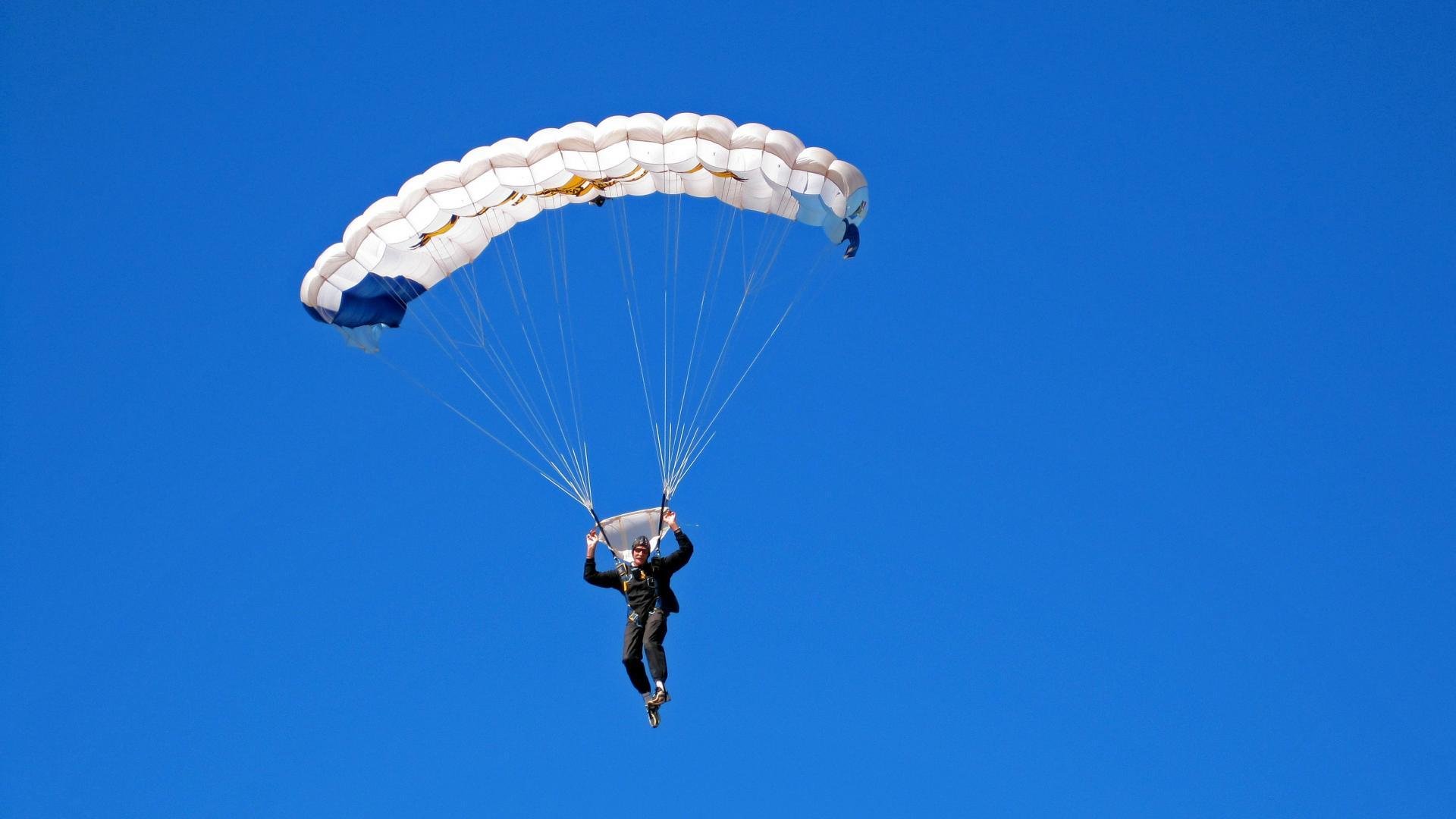 世界杯“黄牛大战警方” 线上黄牛新套路被平台封杀